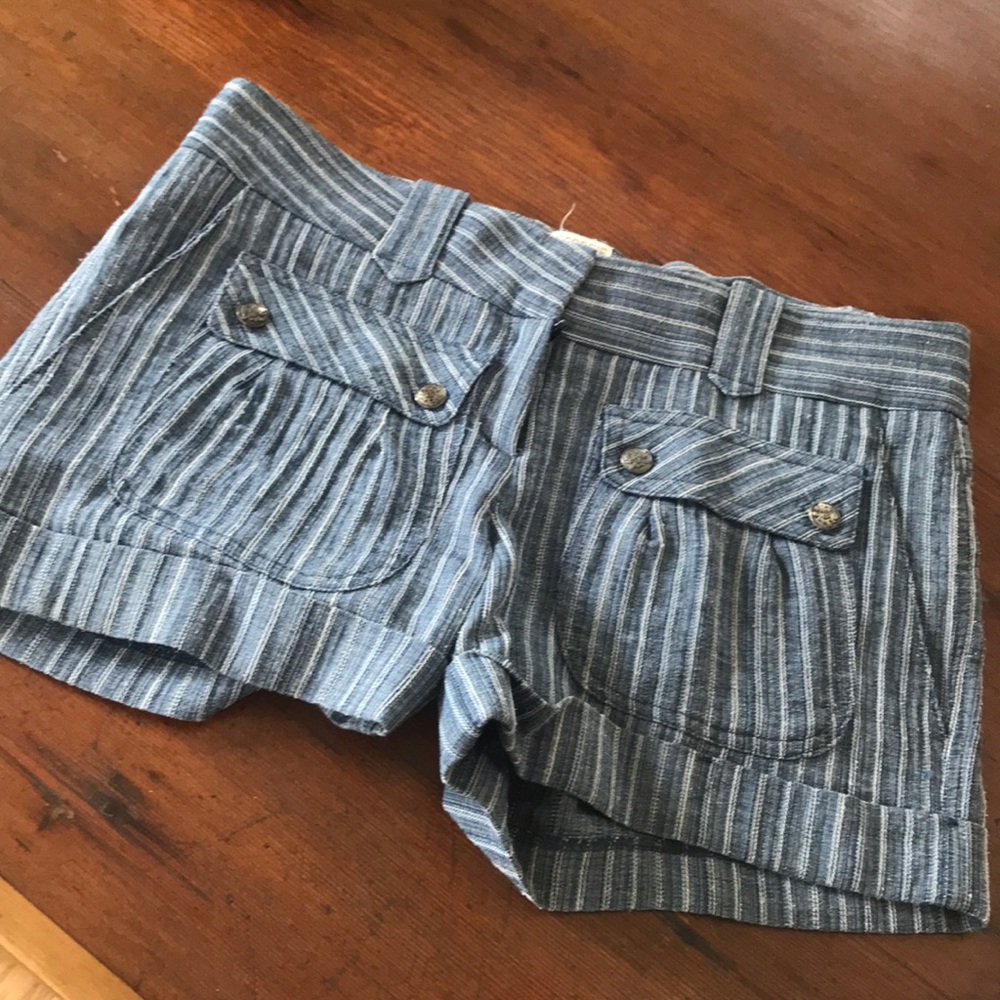 Cotton-linen blend shorts
